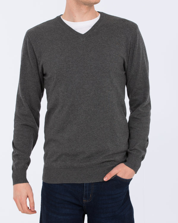 2t Victor Tall Cotton V-Neck Jumper (charcoal)