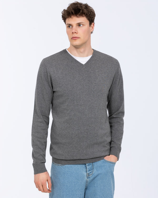 2t Victor Tall Cotton V-Neck Jumper (charcoal)