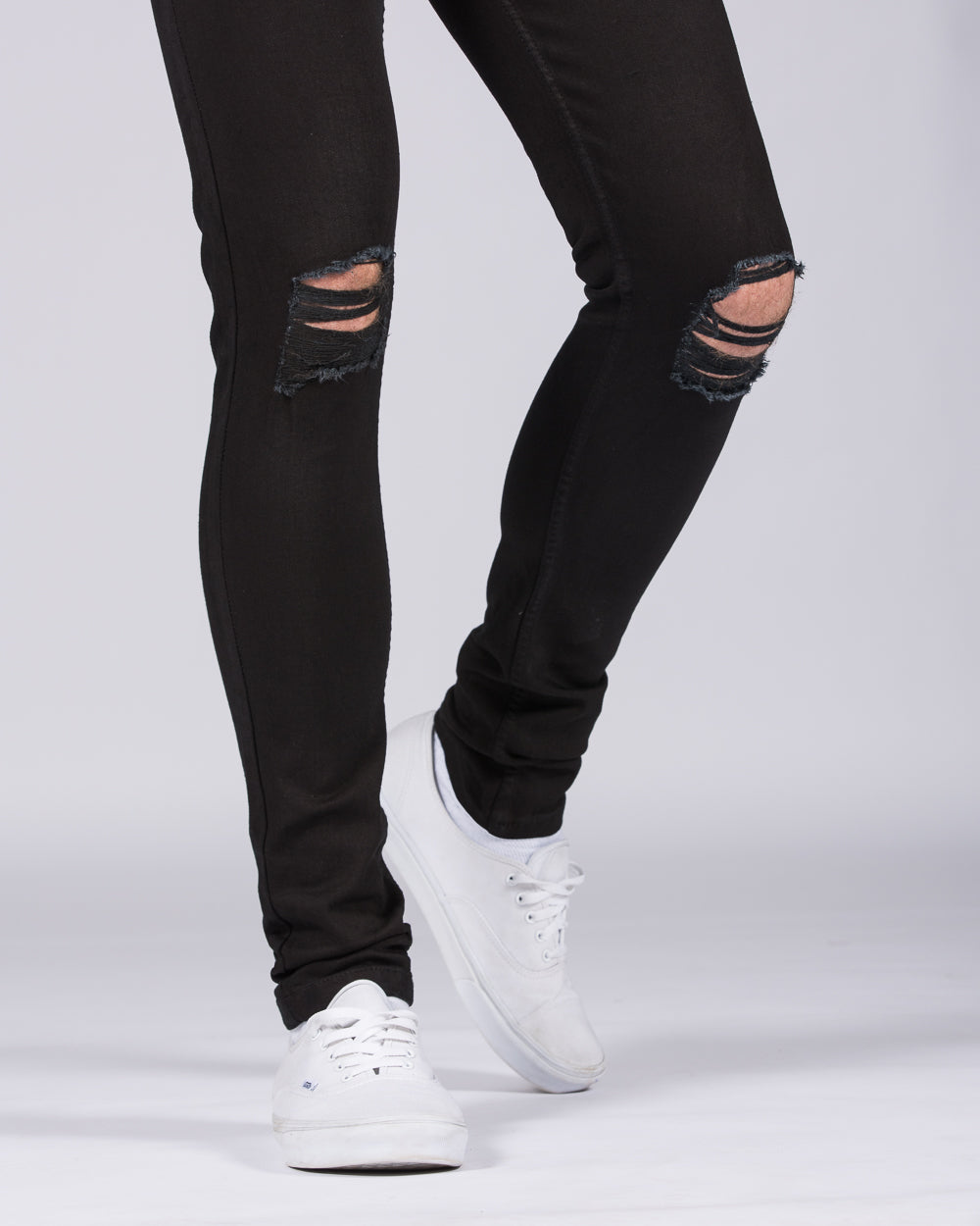 2t Connor Skinny Fit Ripped Jeans (black)